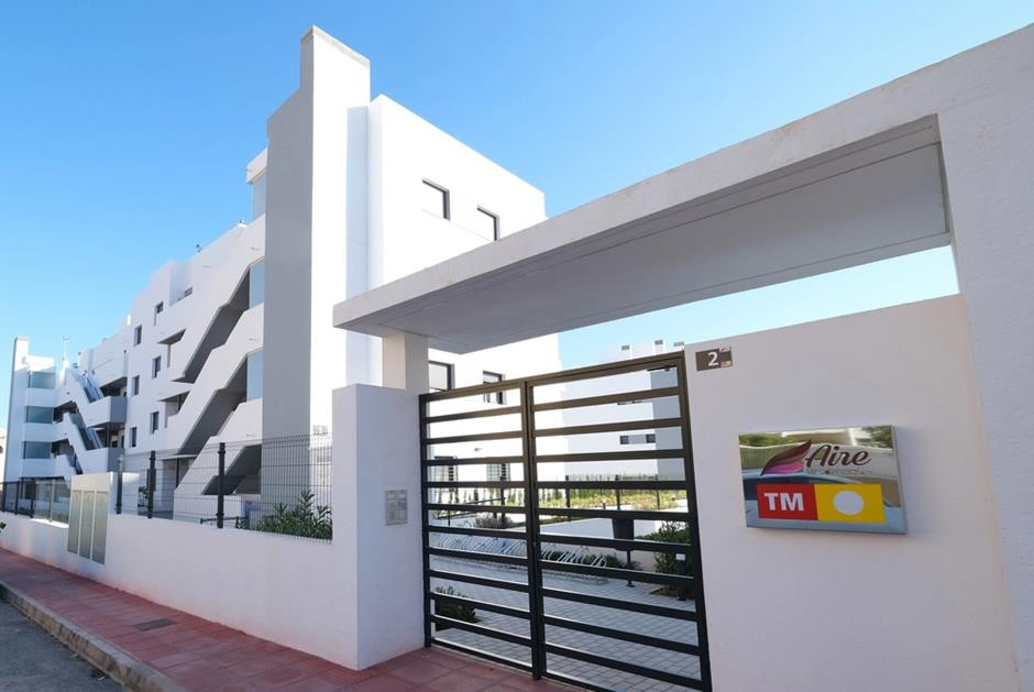 o_1jmrb0kou1fr91m5i1m161eku1lp22q Apartment in Villamartin, Alicante