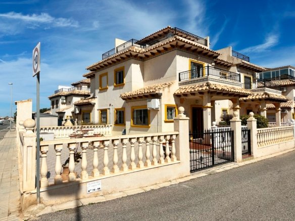 Town House for sale in Orihuela Costa