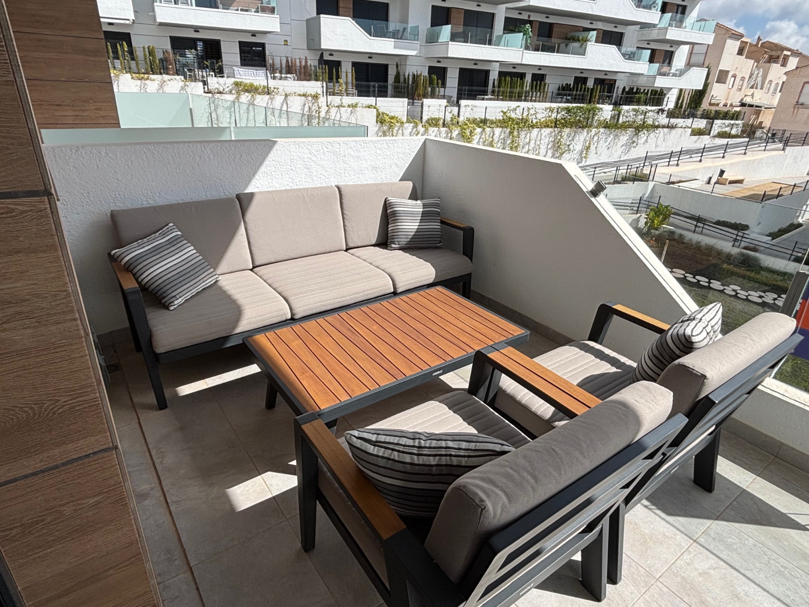 o_1jn7cks5jj0m1t0018tgbe11caf1i Apartment in Villamartin, Alicante