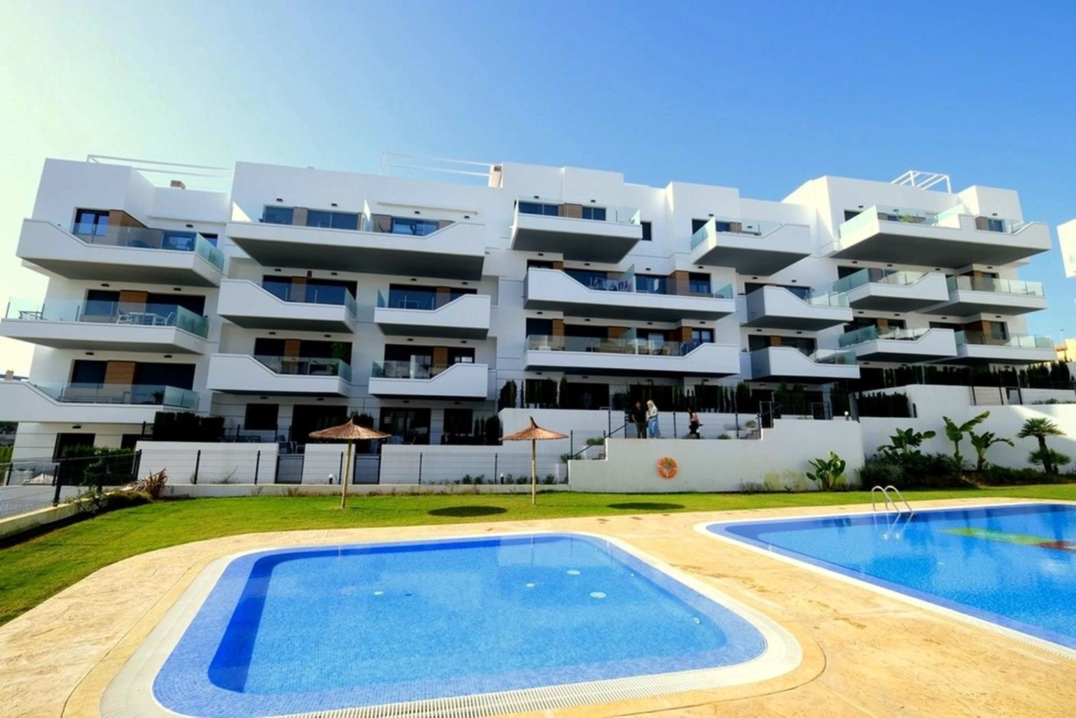 o_1jna70cn01cii1etcoivpq81num1g Apartment in Villamartin, Alicante