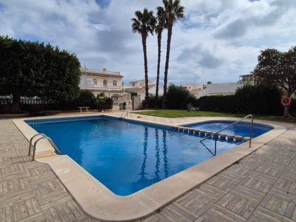 Semi Detached for sale in Los Alcazares