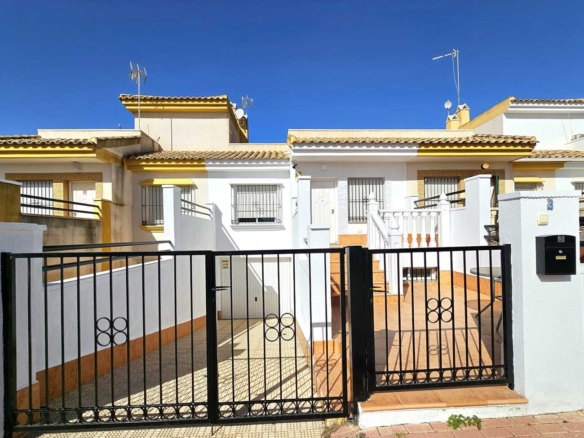 Town House for sale in Sucina