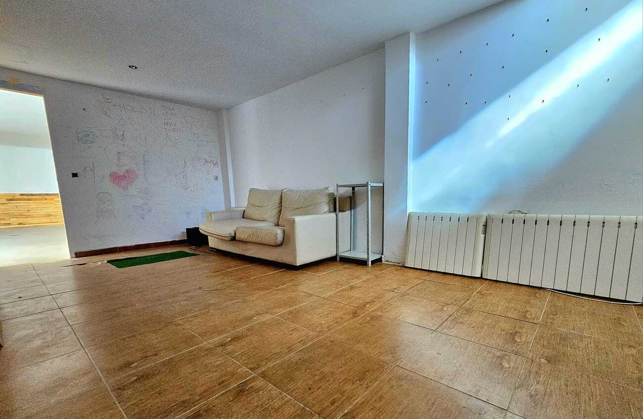 1300