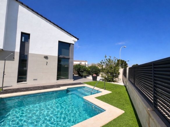 Villa for sale in Santiago de la Ribera