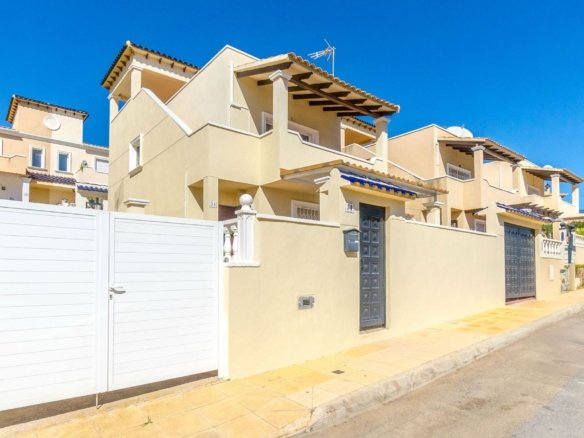 Villa for sale in Orihuela Costa