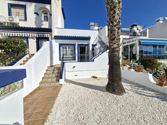 Bungalow for sale in Orihuela Costa