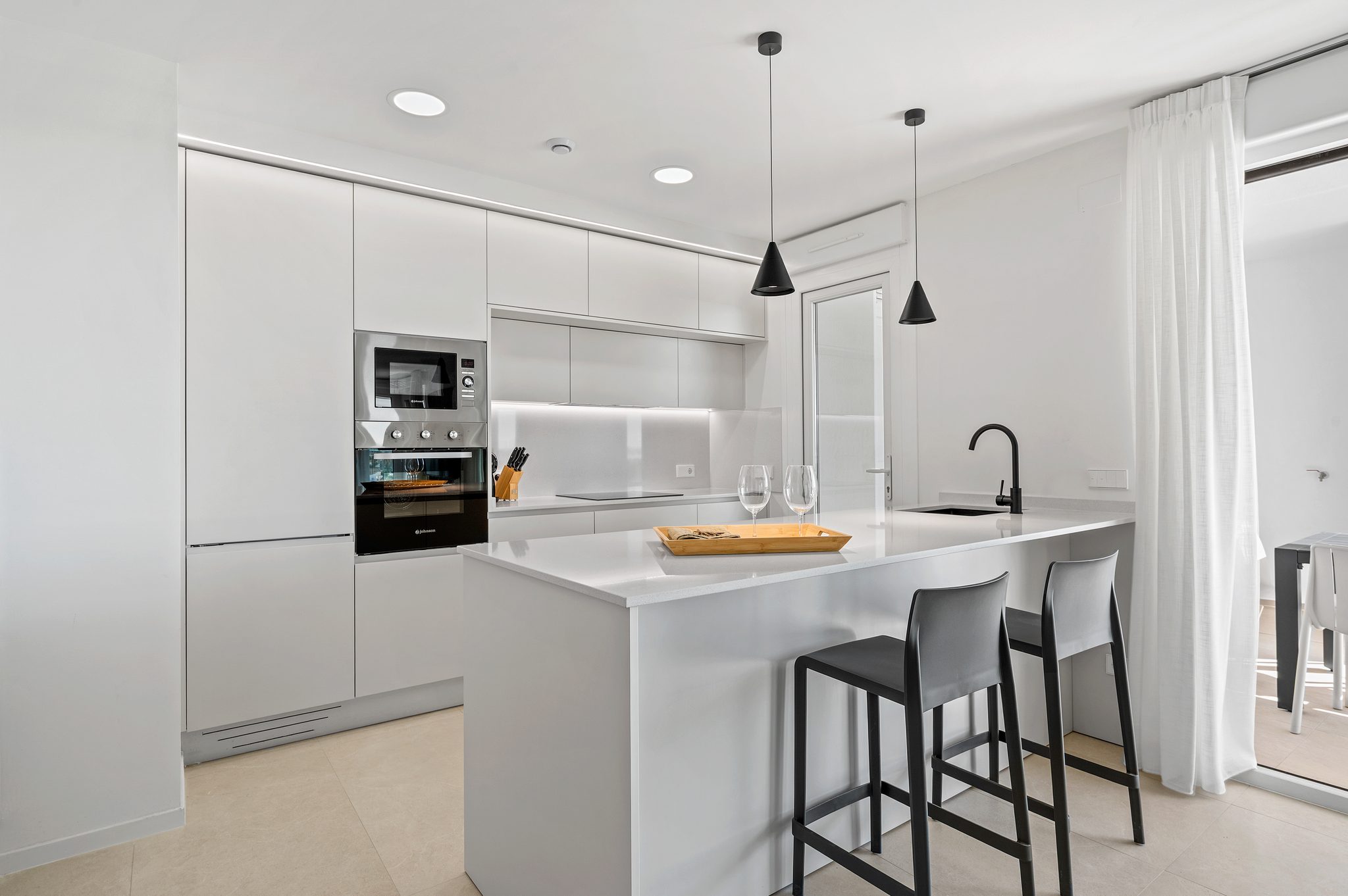 12 Luxury Key Ready Apartment with Tourist Licence in Los Alcázares