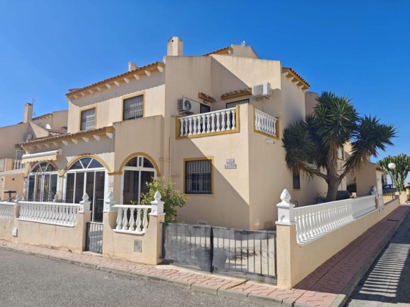 Town House for sale in Orihuela Costa