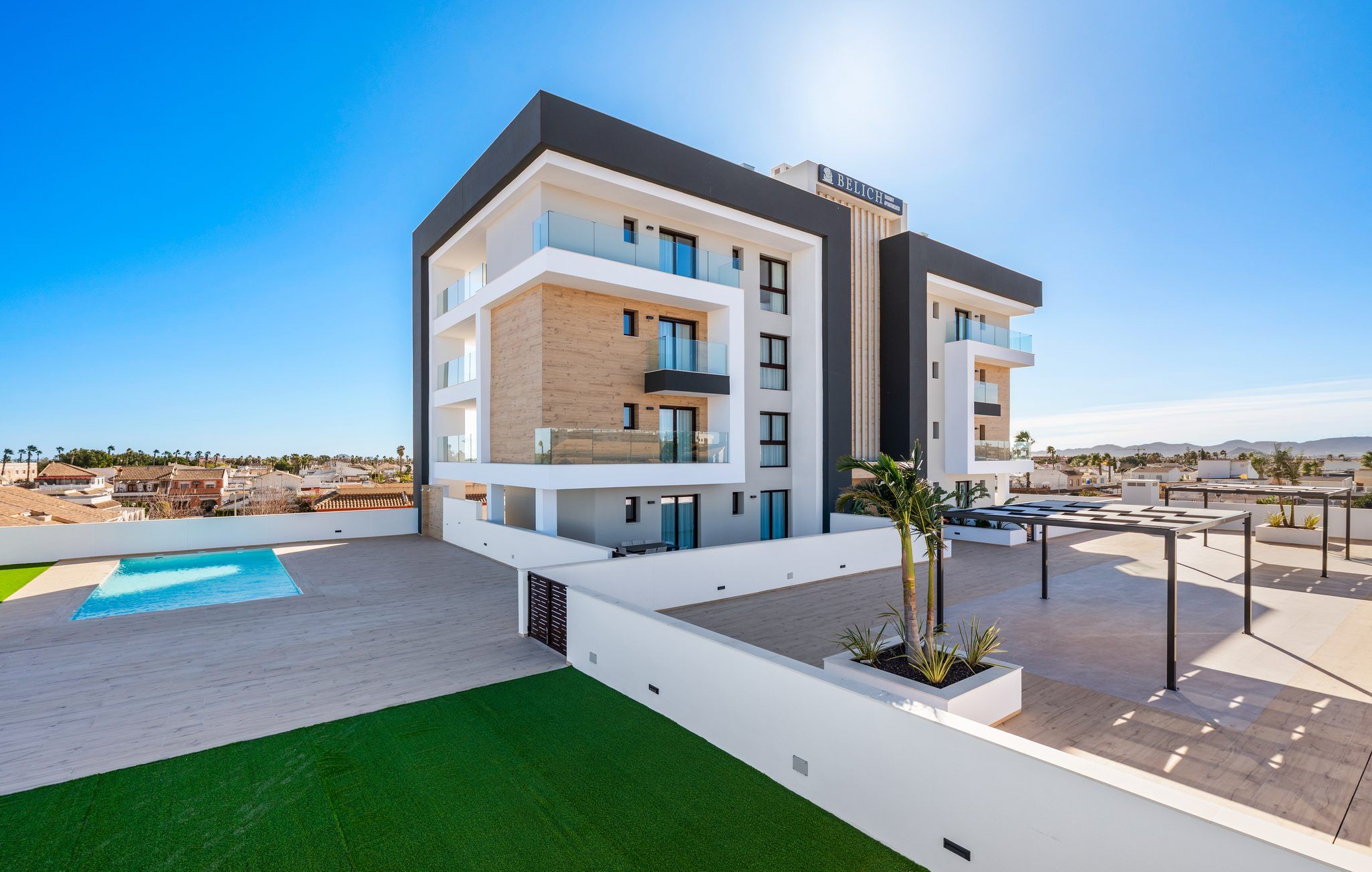 2 Luxury Key Ready Apartment with Tourist Licence in Los Alcázares