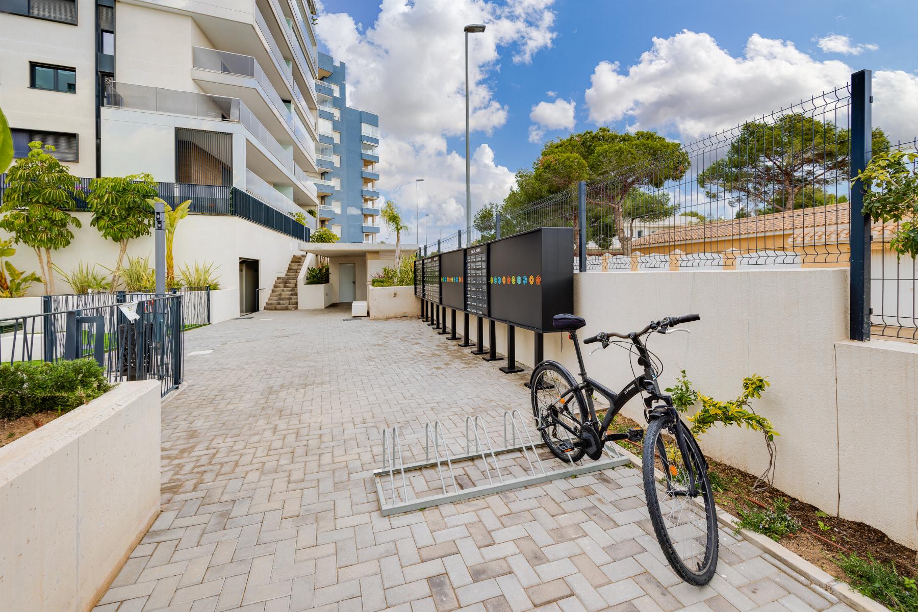 2260_o_1jo19lhb319e4oqae8e15ta1pos1o Penthouse in Orihuela Costa, Alicante