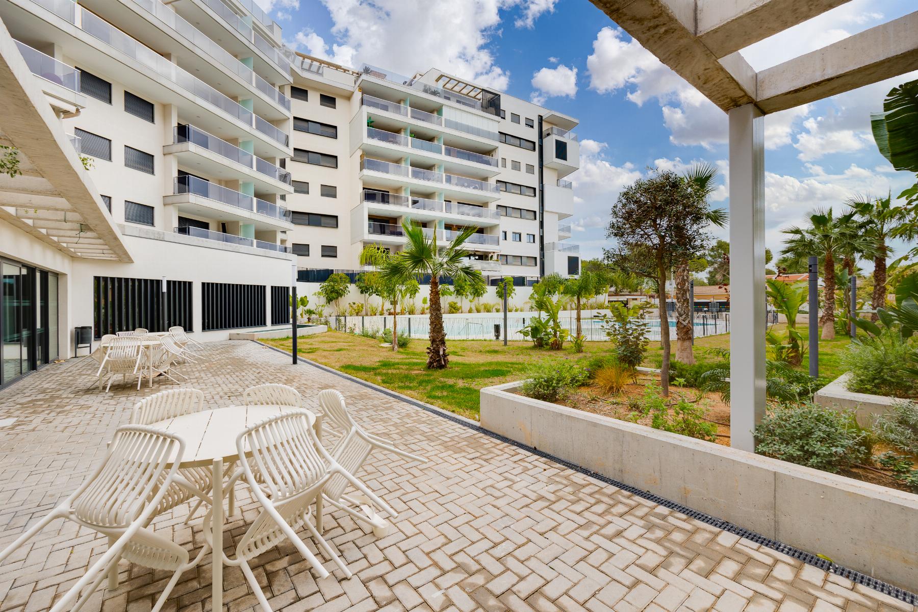 2260_o_1jo19lhb3vv3mvk1u2g1of71shv1n Penthouse in Orihuela Costa, Alicante