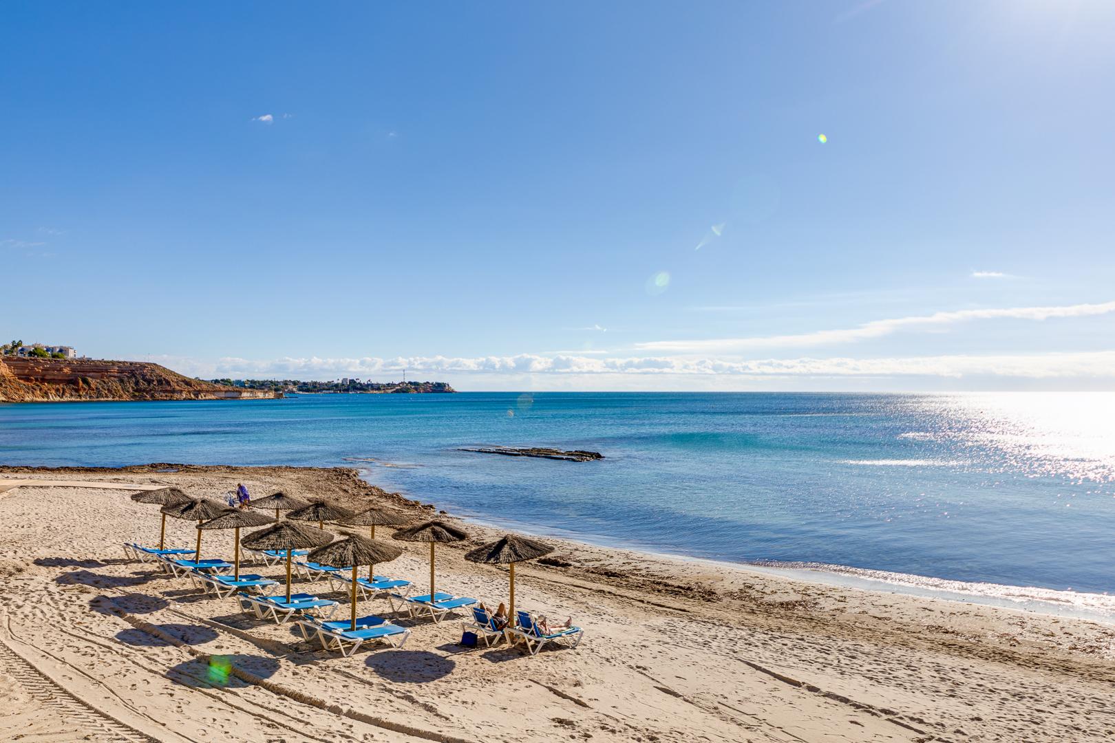 2260_o_1jo19lhb4eauto122b1v1u18ve2q Penthouse in Orihuela Costa, Alicante
