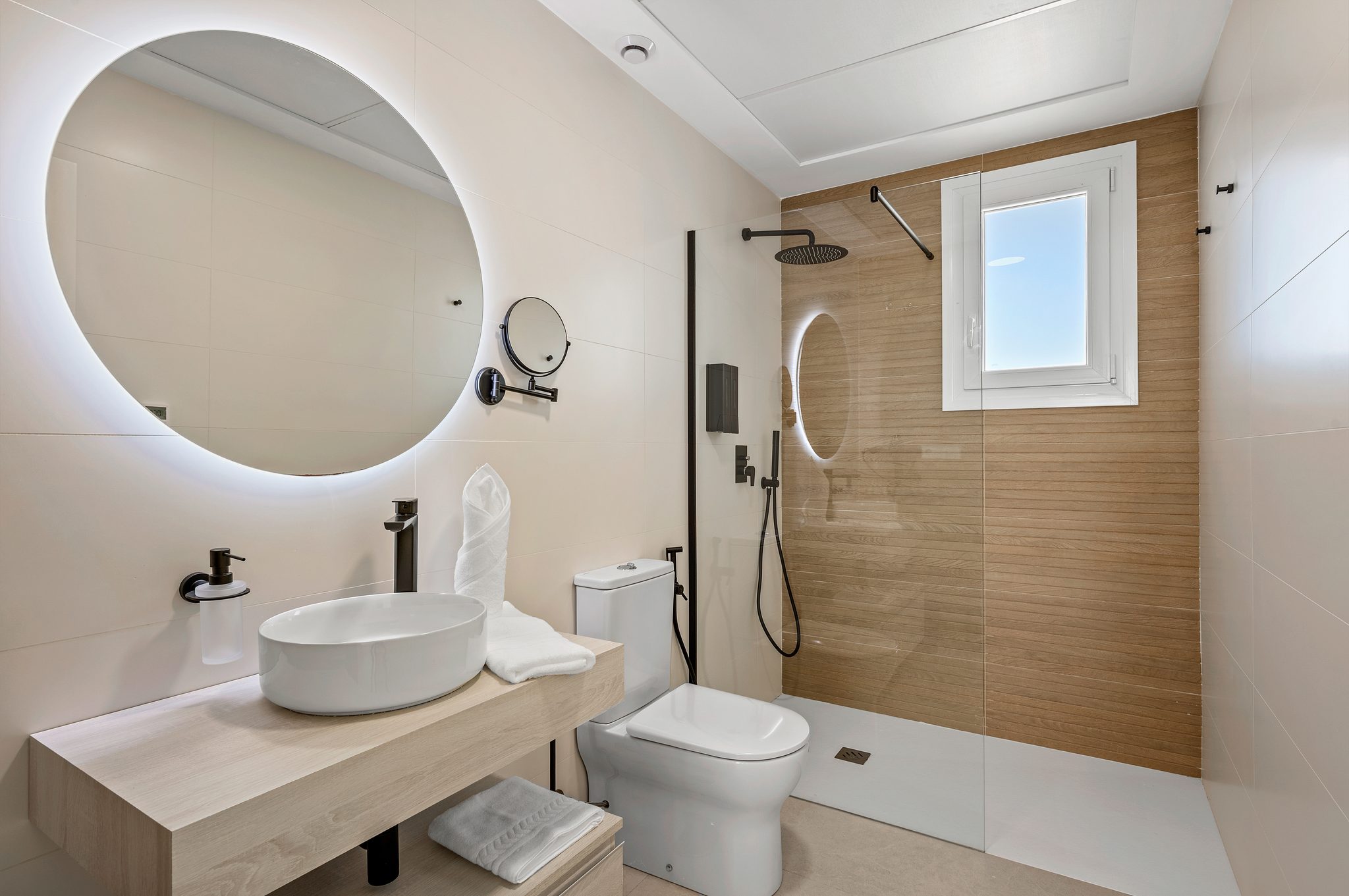 23 Luxury Key Ready Apartment with Tourist Licence in Los Alcázares