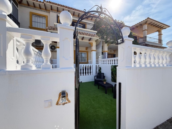 Town House for sale in Orihuela Costa