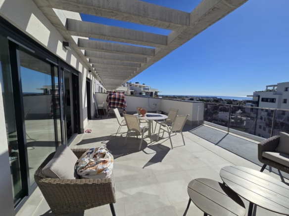 Penthouse for sale in Campoamor