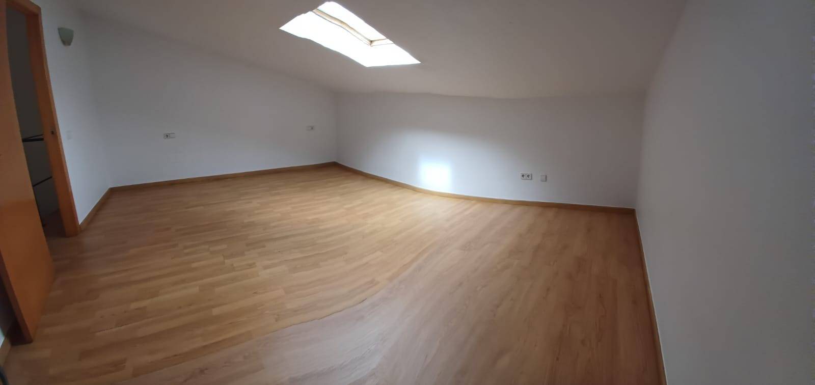 1600
