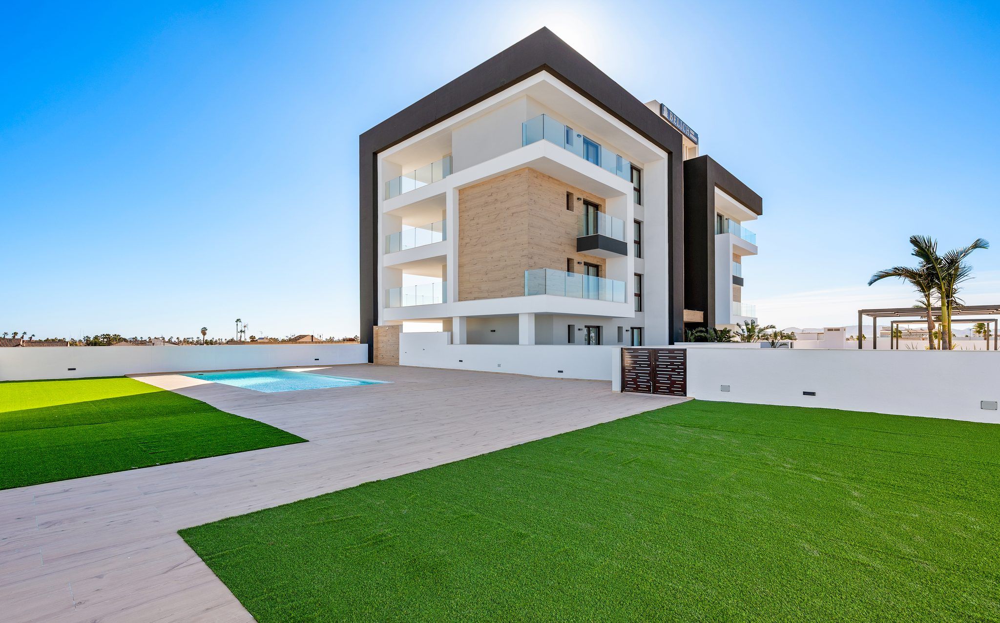 3 Luxury Key Ready Apartment with Tourist Licence in Los Alcázares