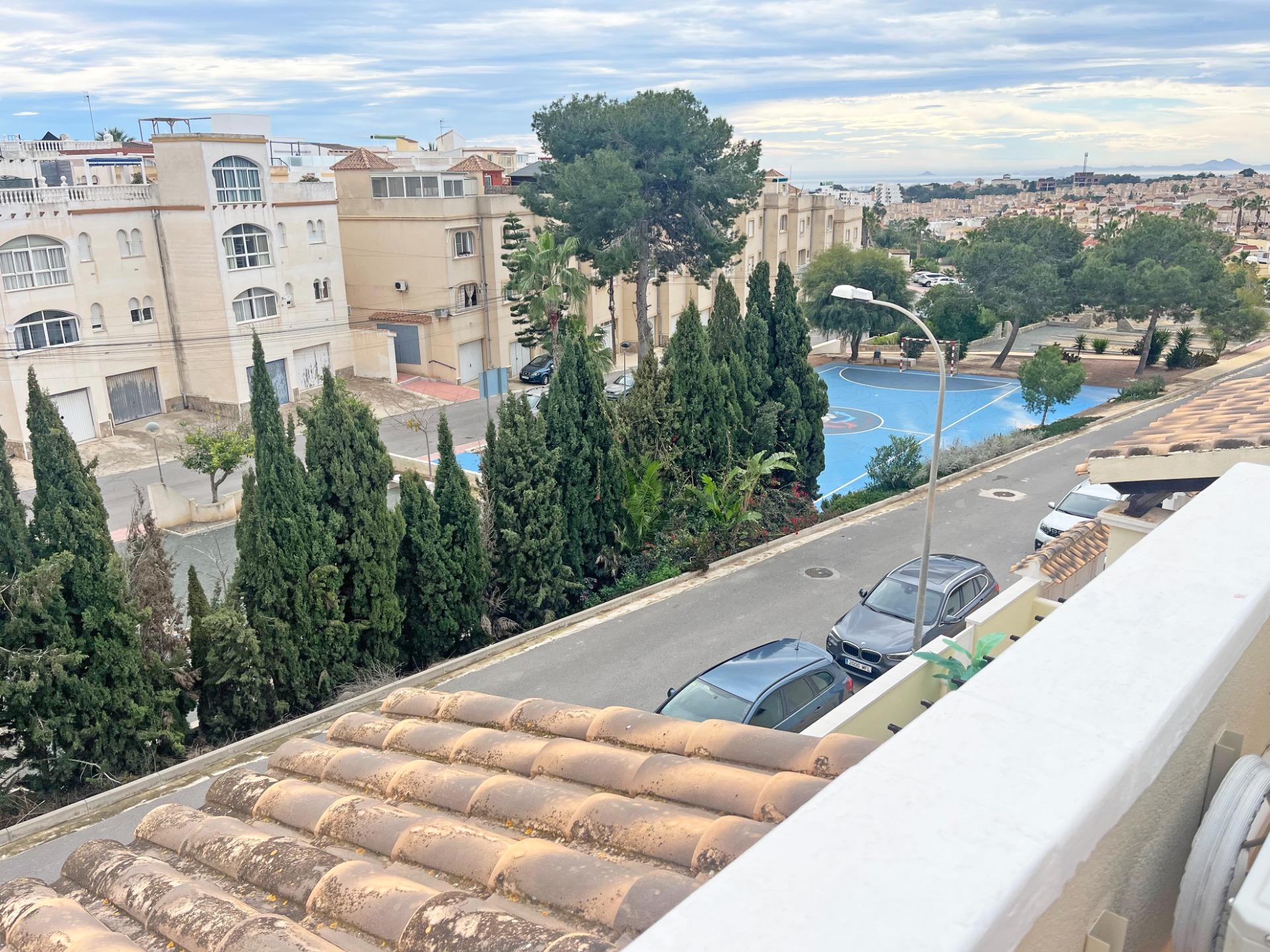 38-27 Duplex in San Miguel de Salinas, Alicante