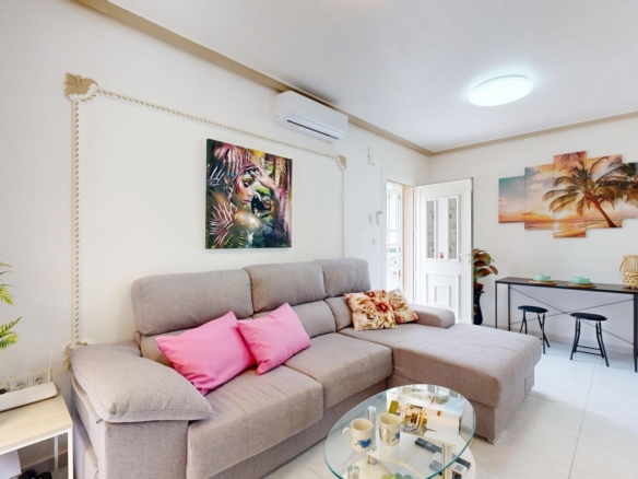 Semi Detached for sale in San Miguel de Salinas