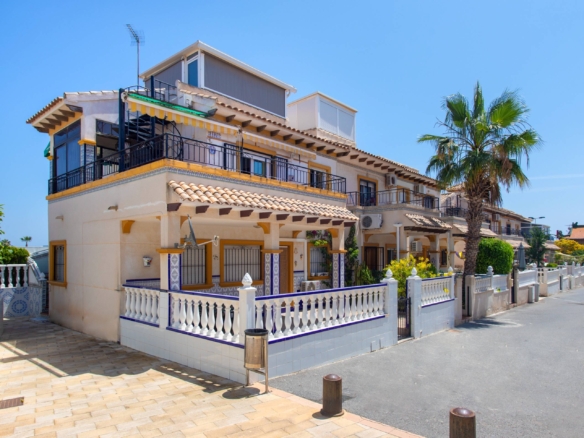 Bungalow for sale in Orihuela Costa