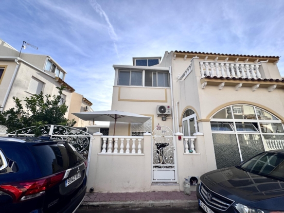 Town House for sale in Orihuela Costa