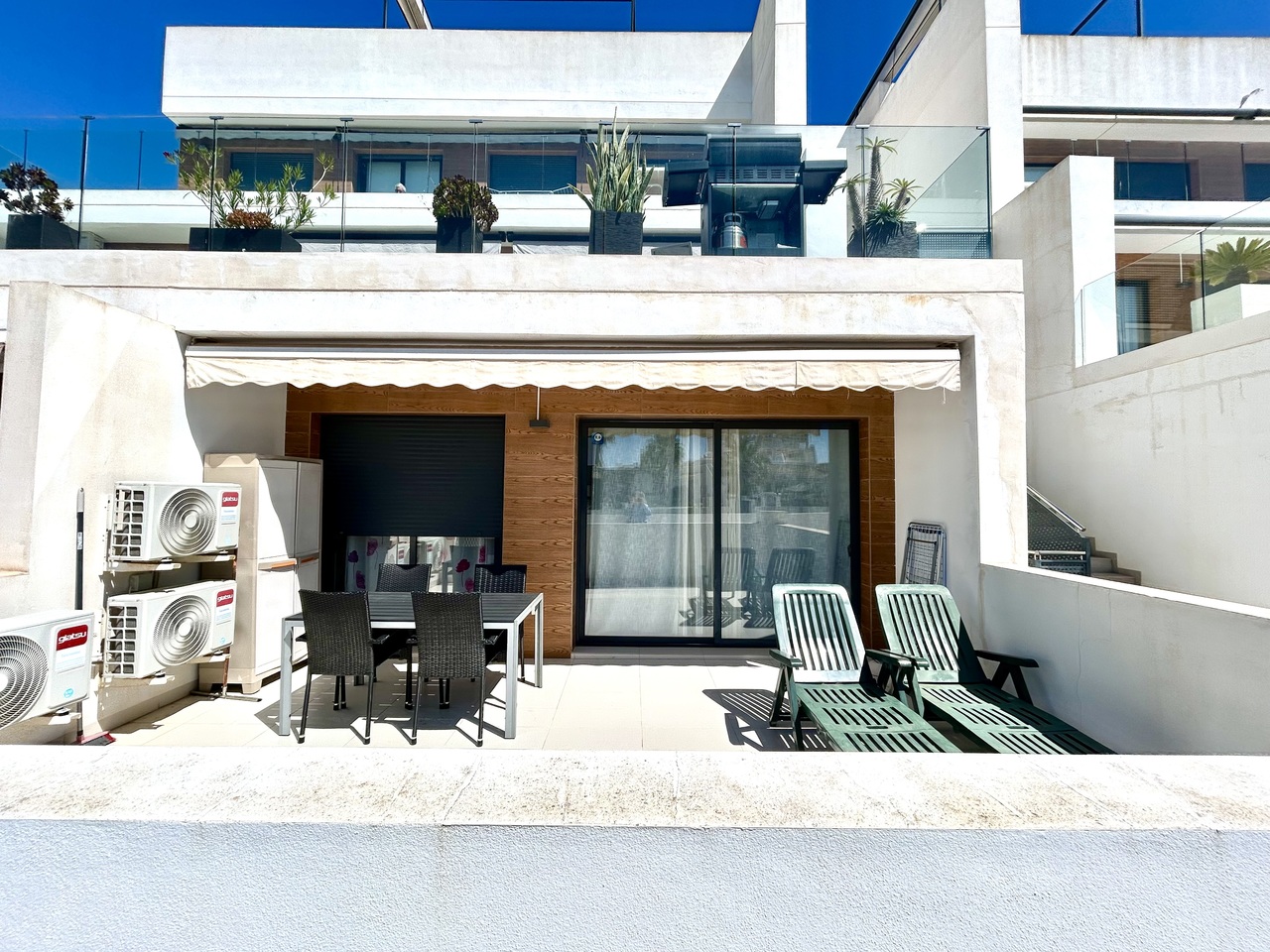 9c18c79e6df233a7e5d3_xlarge Apartment in Villamartin, Alicante
