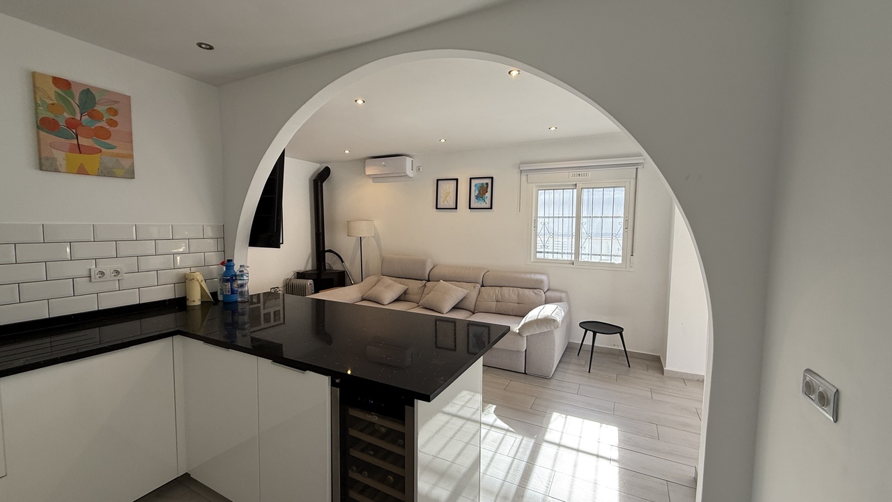 IMG_1973_xlarge Villa in Villamartin, Alicante