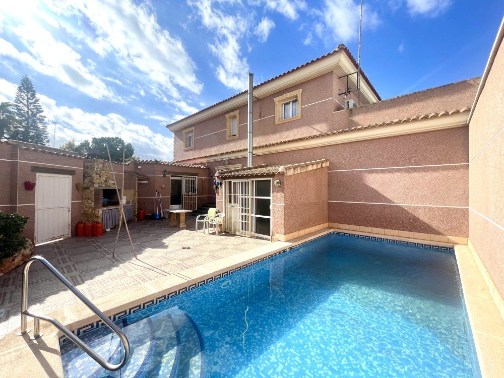 Swimming-pool-CSH7.jpg Villa for sale in Formentera del Segura