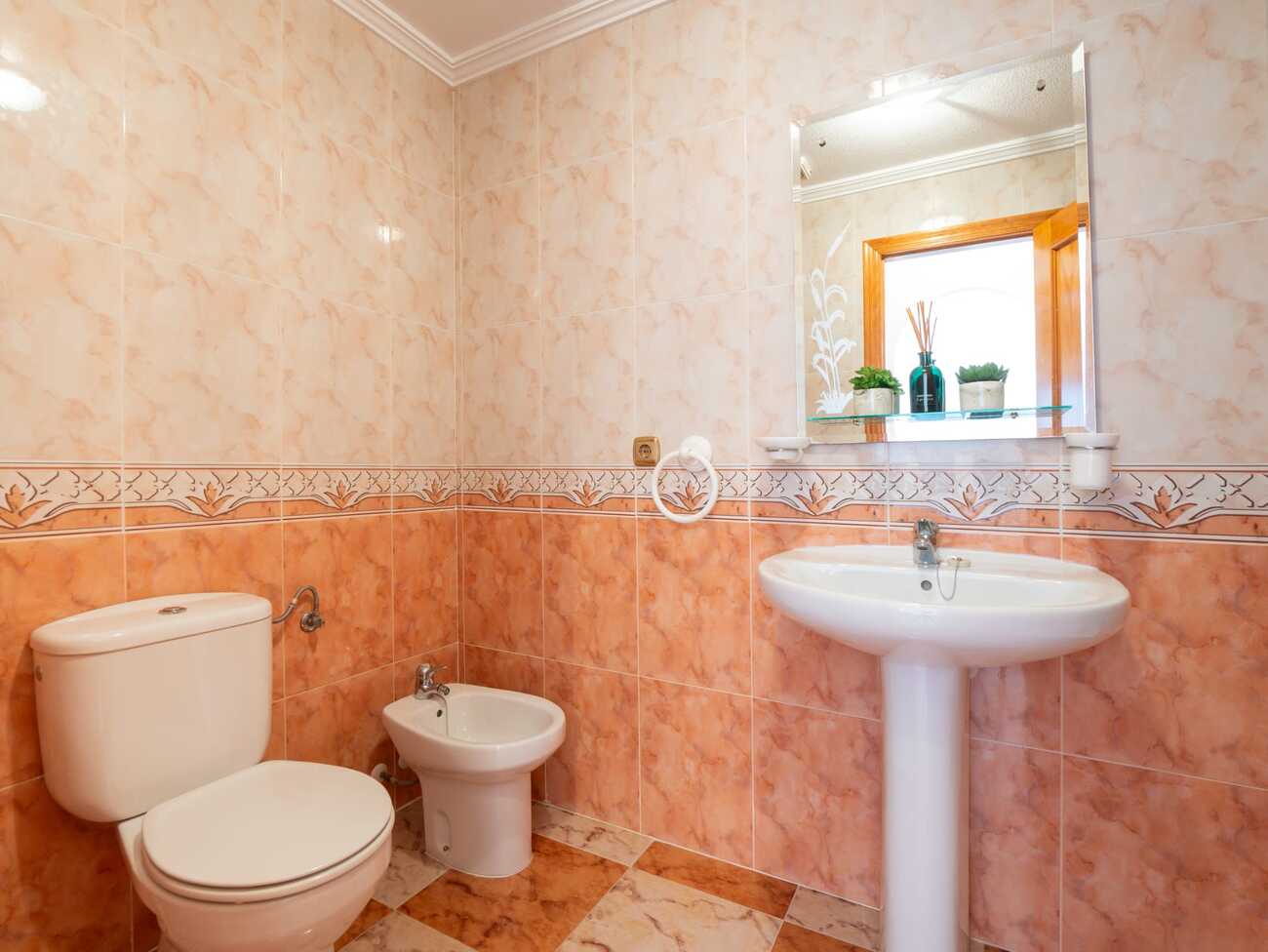 1300