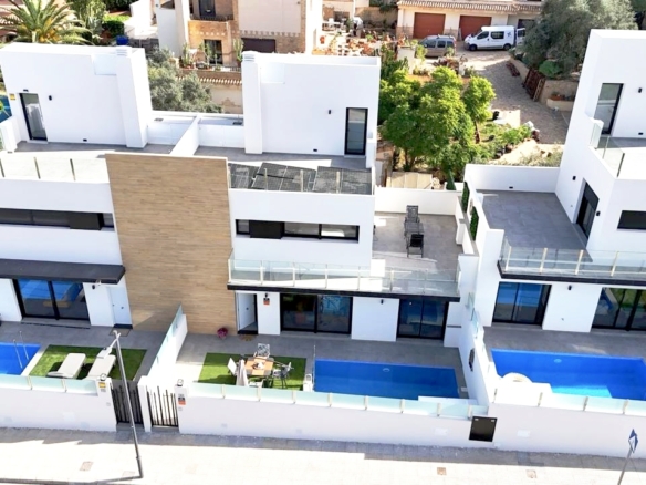 Villa for sale in Villamartin