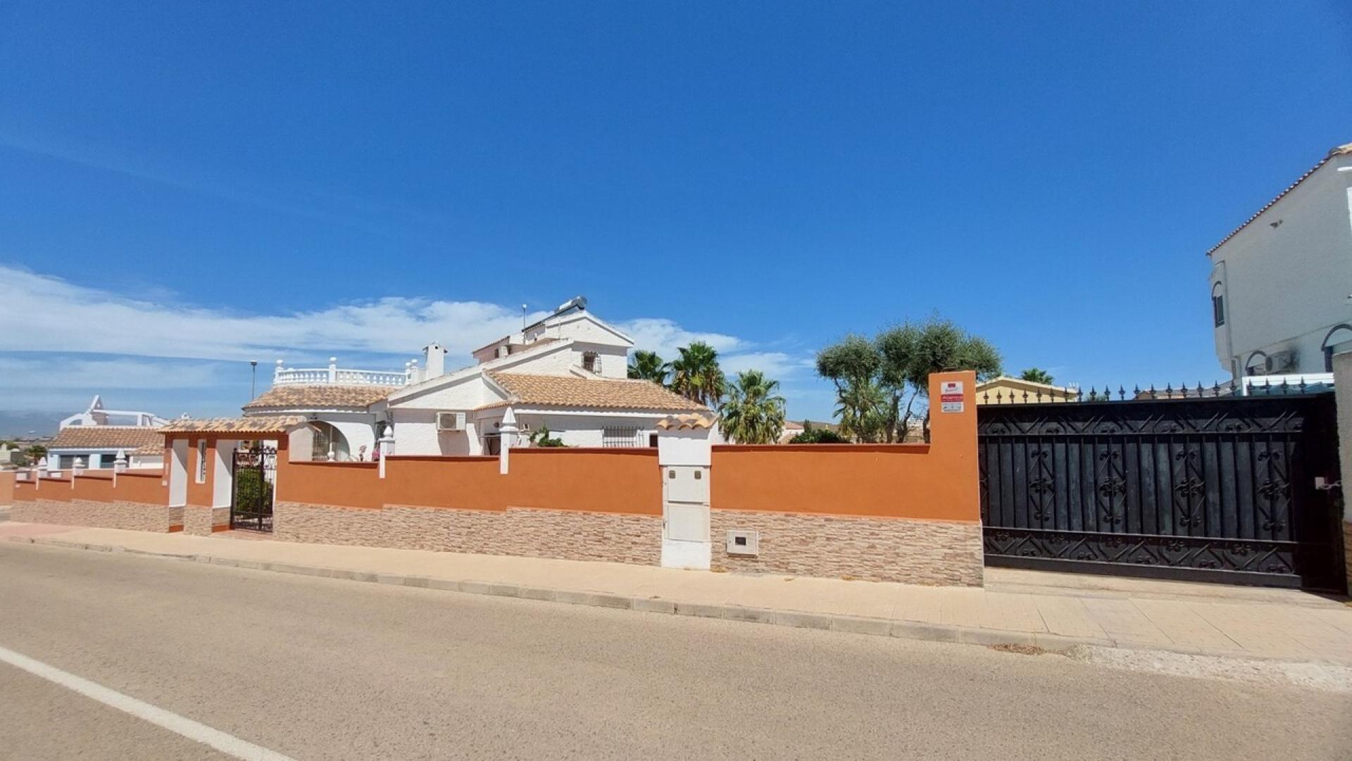 g_efd4cx55gksgchrs5x28 Villa in Camposol, Alicante