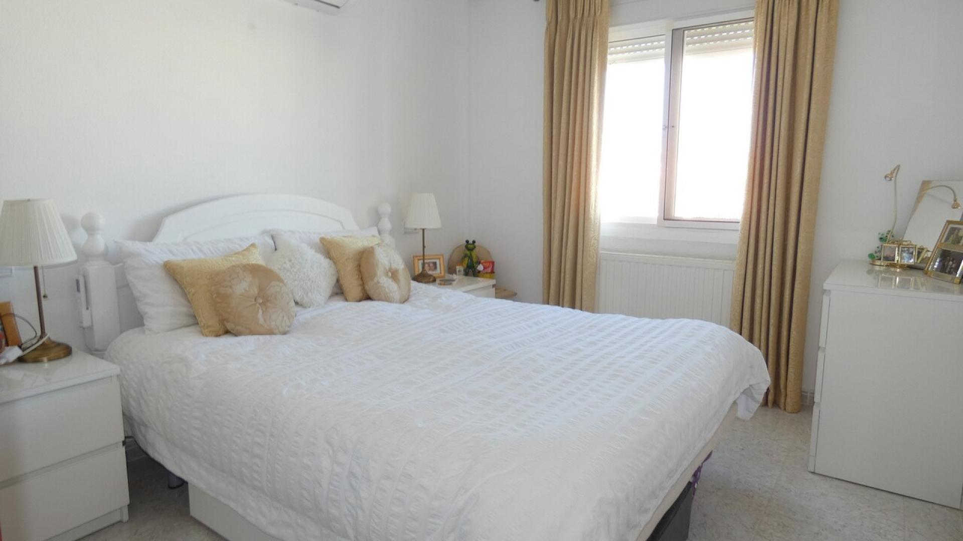 g_eyrttvae3kfj2uxe5jne Villa in Camposol, Alicante