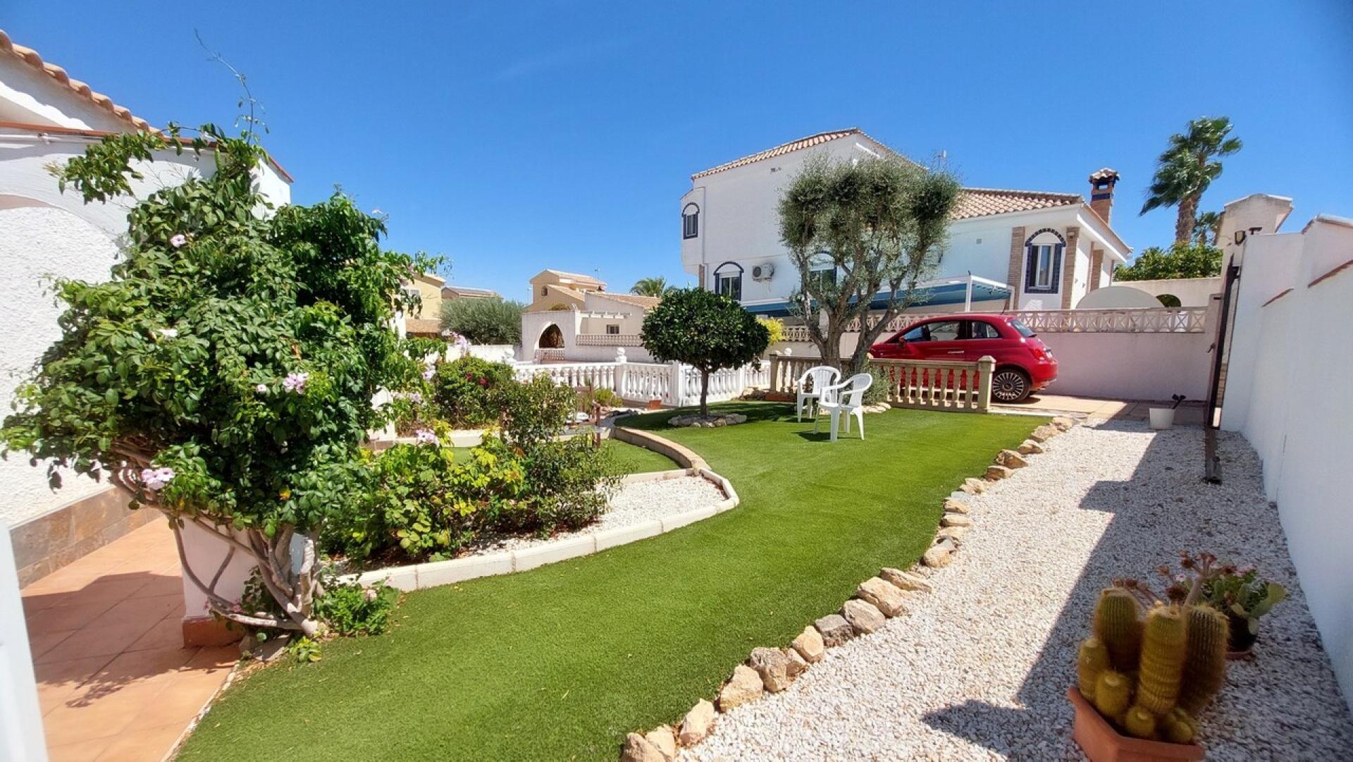 g_xbqskv7tyj8asfmg3rgn Villa in Camposol, Alicante
