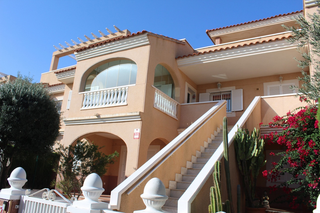 o_1j9f2md3611dr16ho1cfd18s238g2f Penthouse in Orihuela Costa, Alicante