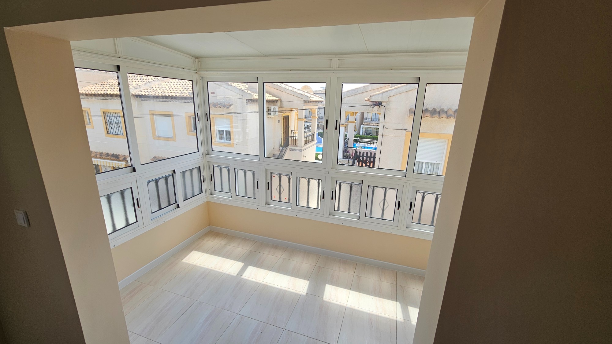 o_1jnpbocu1m23141n182c2b113du21 Apartment in Orihuela Costa, Alicante