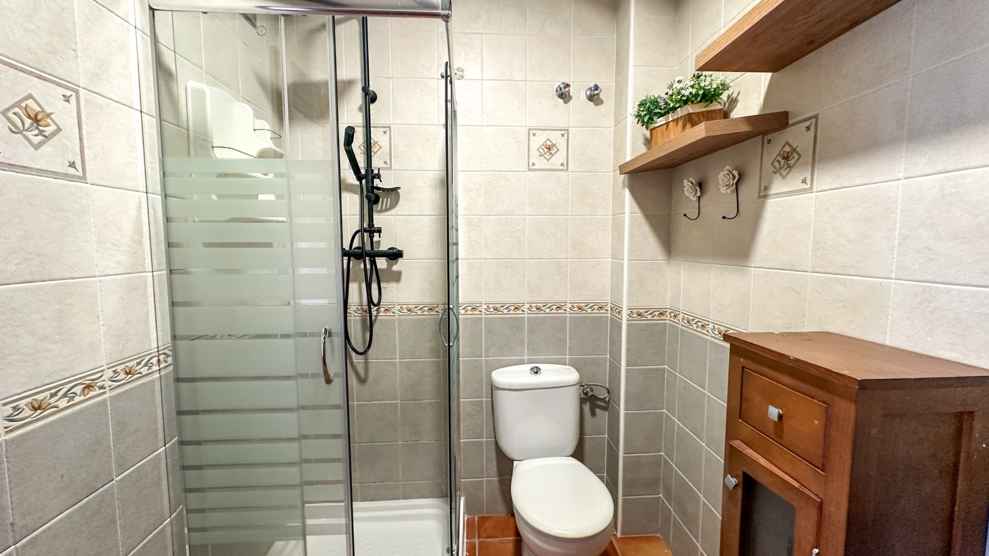 o_1jnrqbbep18k7102jmlqbrgqf634 Town House in San Miguel de Salinas, Alicante