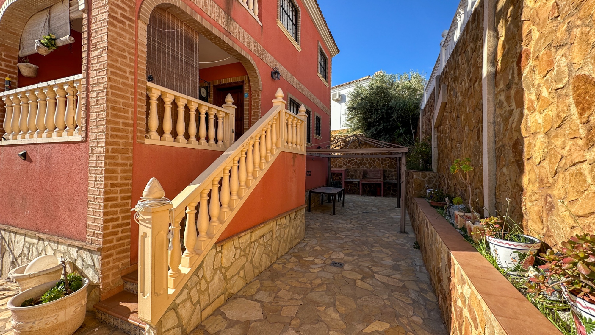 o_1jnrqbbepcun1k7r163t1kj5dc849 Town House in San Miguel de Salinas, Alicante