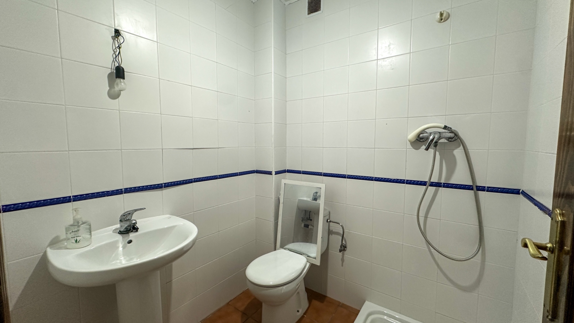 o_1jnrqbbepe2u1hrh1mnroq817vq33 Town House in San Miguel de Salinas, Alicante