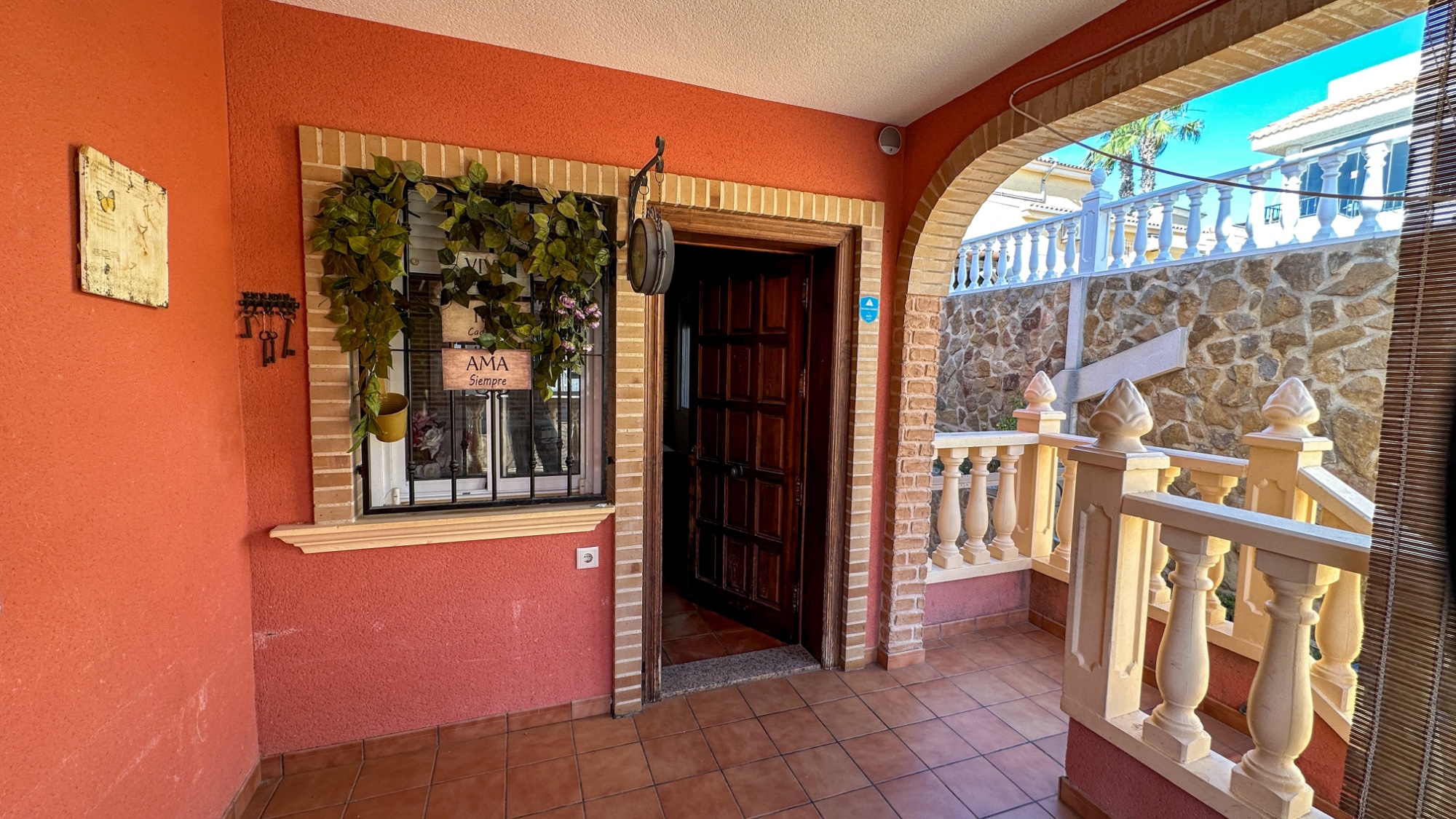 o_1jnrqbbepk3i1757fm5mhi71f45 Town House in San Miguel de Salinas, Alicante