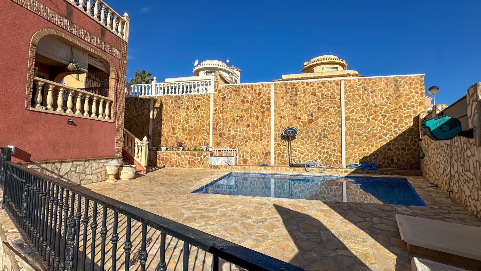 o_1jnrqbbepnm41amp13bb1okf3674b Town House in San Miguel de Salinas, Alicante