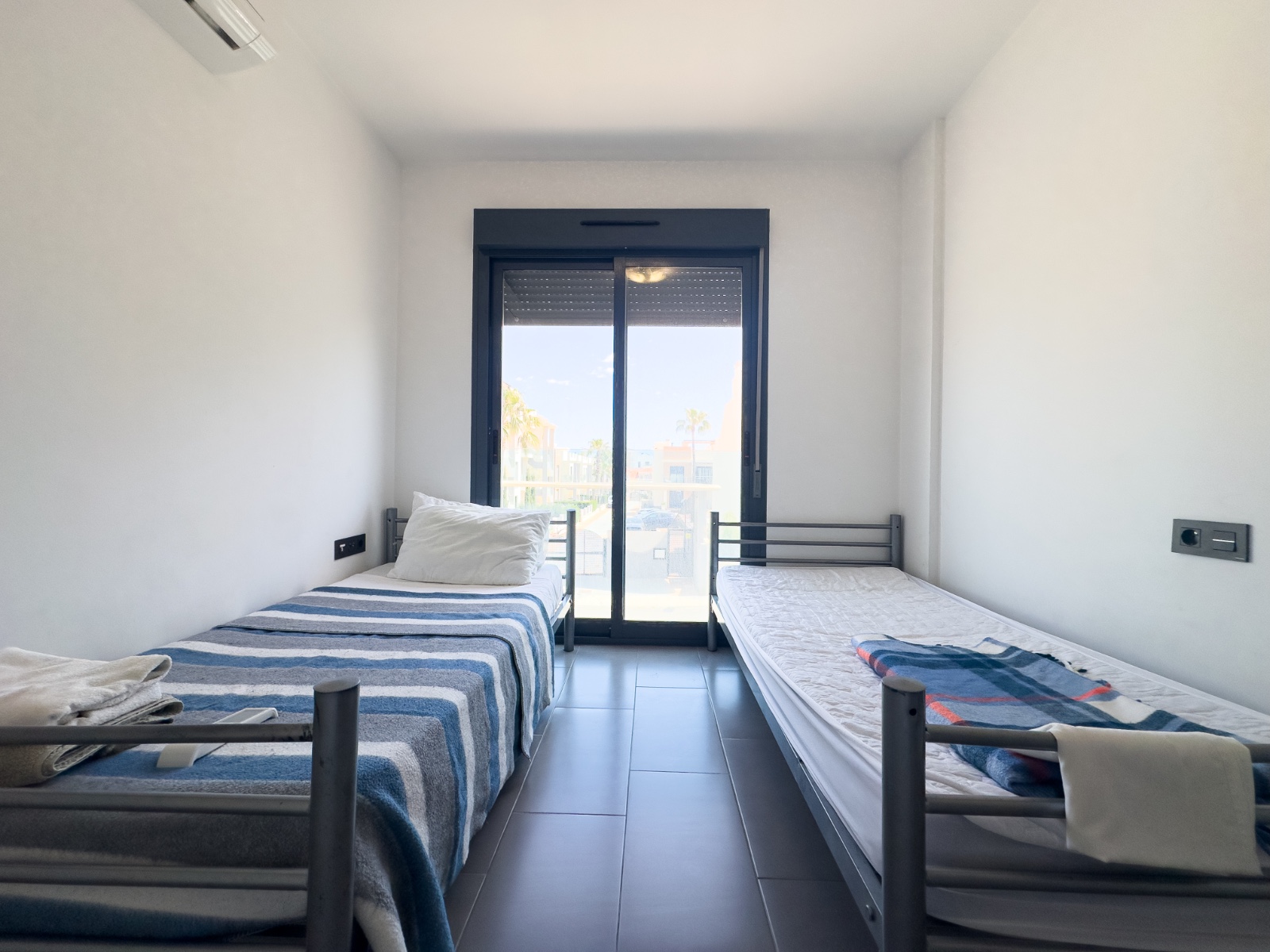 o_1joaulac94vhfl51f2ks3u19em2l Apartment in La Zenia, Alicante