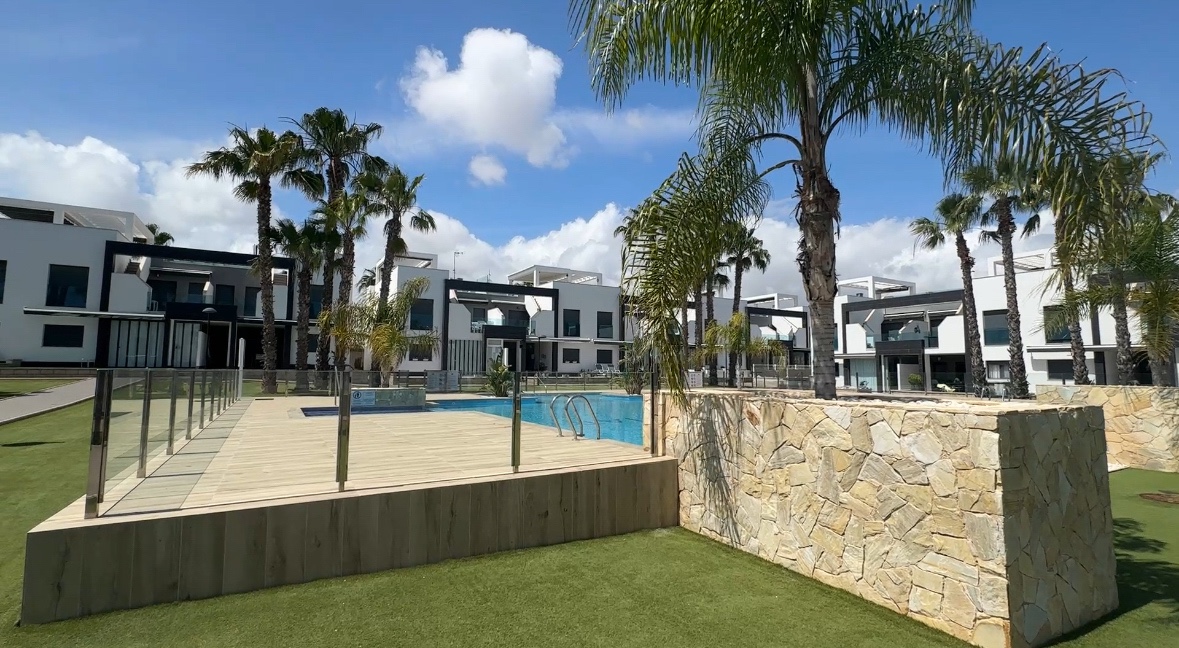 o_1joaulac9i2t15rro0g1aqt15093m Apartment in La Zenia, Alicante