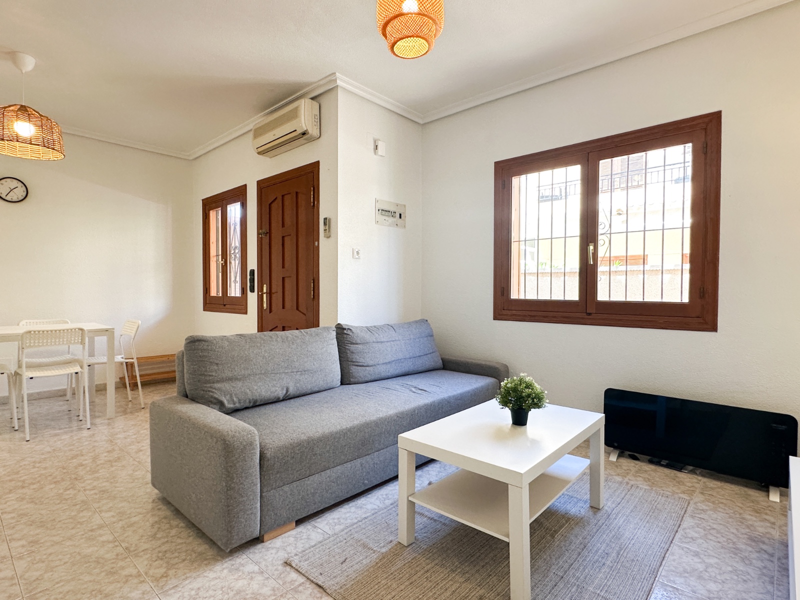 o_1jogn25rh1a5s1f0q47q1b8t183h2n Apartment in Orihuela Costa, Alicante