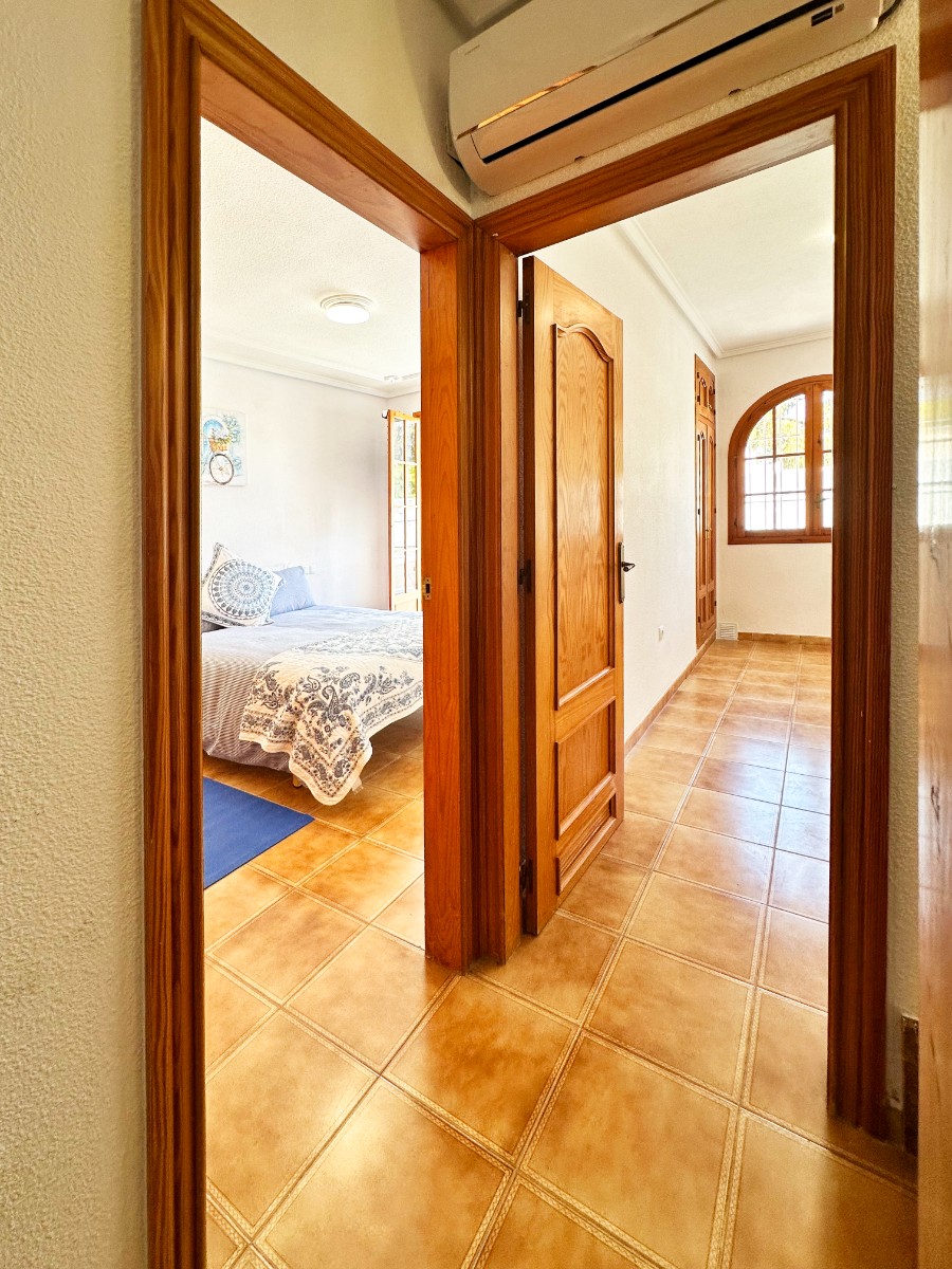 o_1jovoc97t1go81paku5l1sfr1nk33k Town House in Orihuela Costa, Alicante