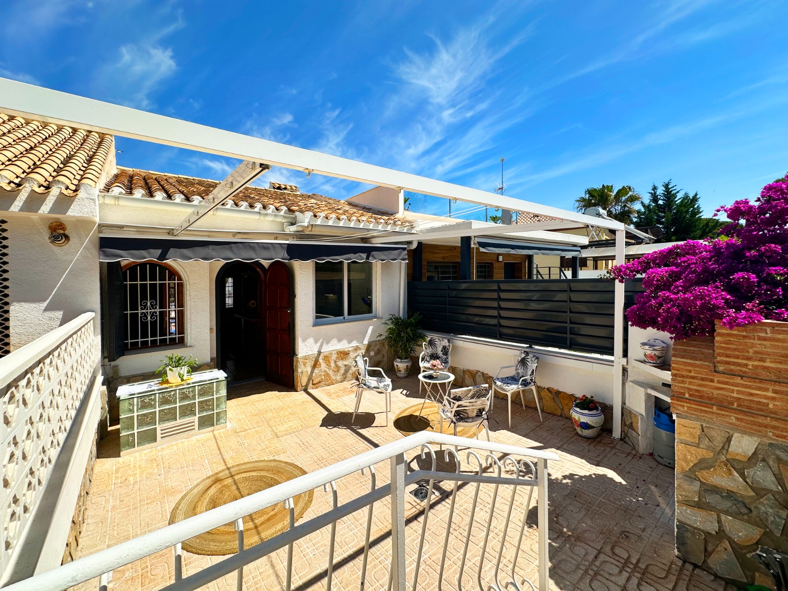 o_1jovoc97t5ic18jf1m5218421lvs37 Town House in Orihuela Costa, Alicante