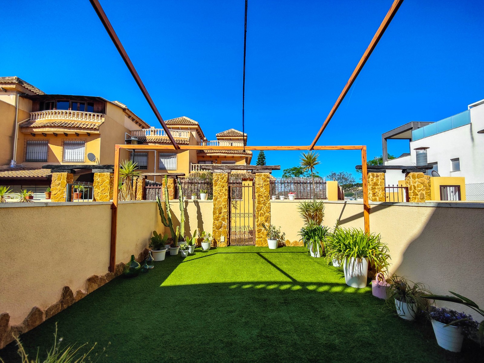 oplus_1048578 Town House in Guardamar del Segura, Alicante