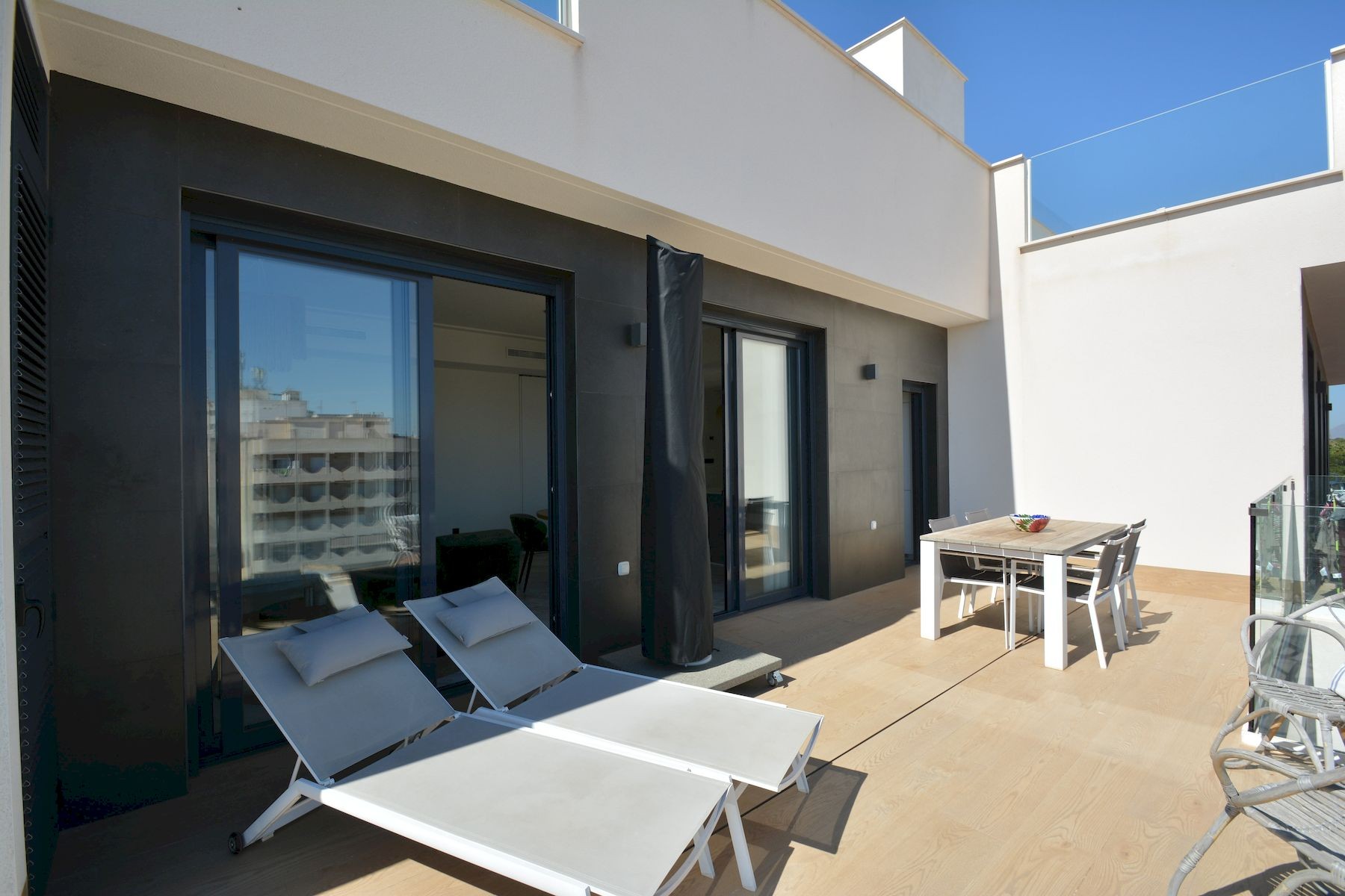 o_1jp84ab251aehemf1o6o392td922 Penthouse in Guardamar del Segura, Alicante