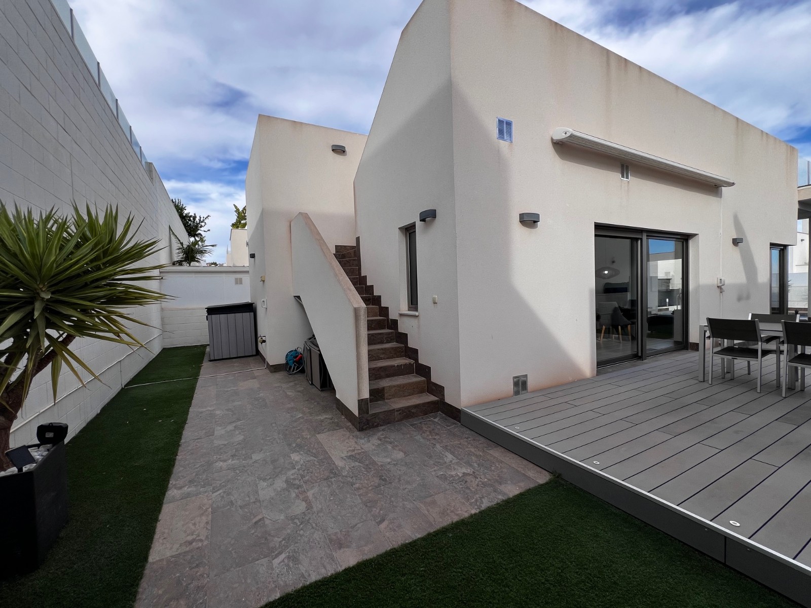 o_1jphp3ndp1g8u18461o651fr065n2s Villa in Orihuela Costa, Alicante