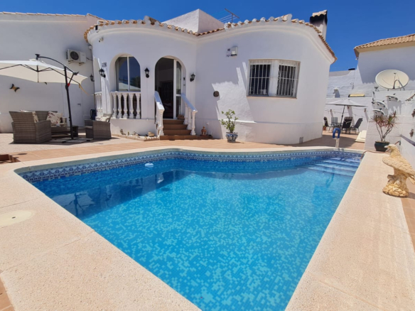 Villa for sale in Orihuela Costa