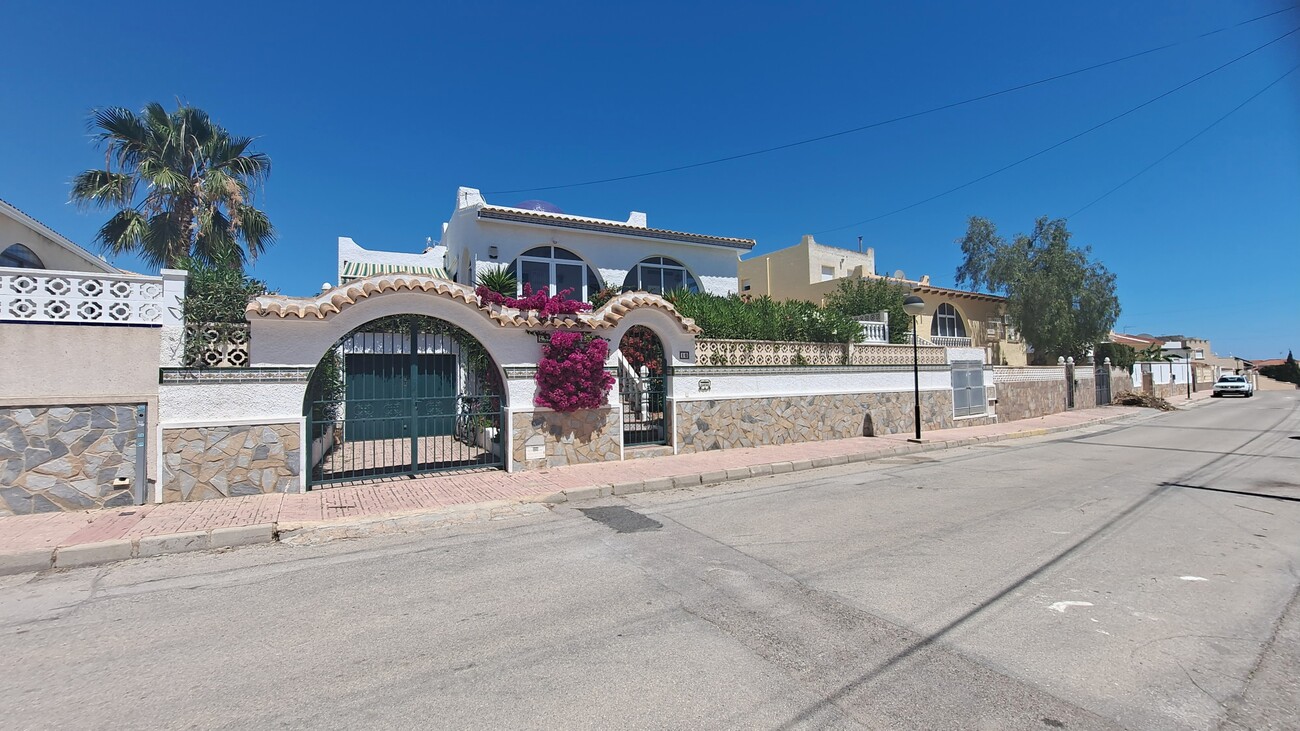 villa-san-miguel-de-salinas-spsdx234-3 Villa in San Miguel de Salinas, Alicante